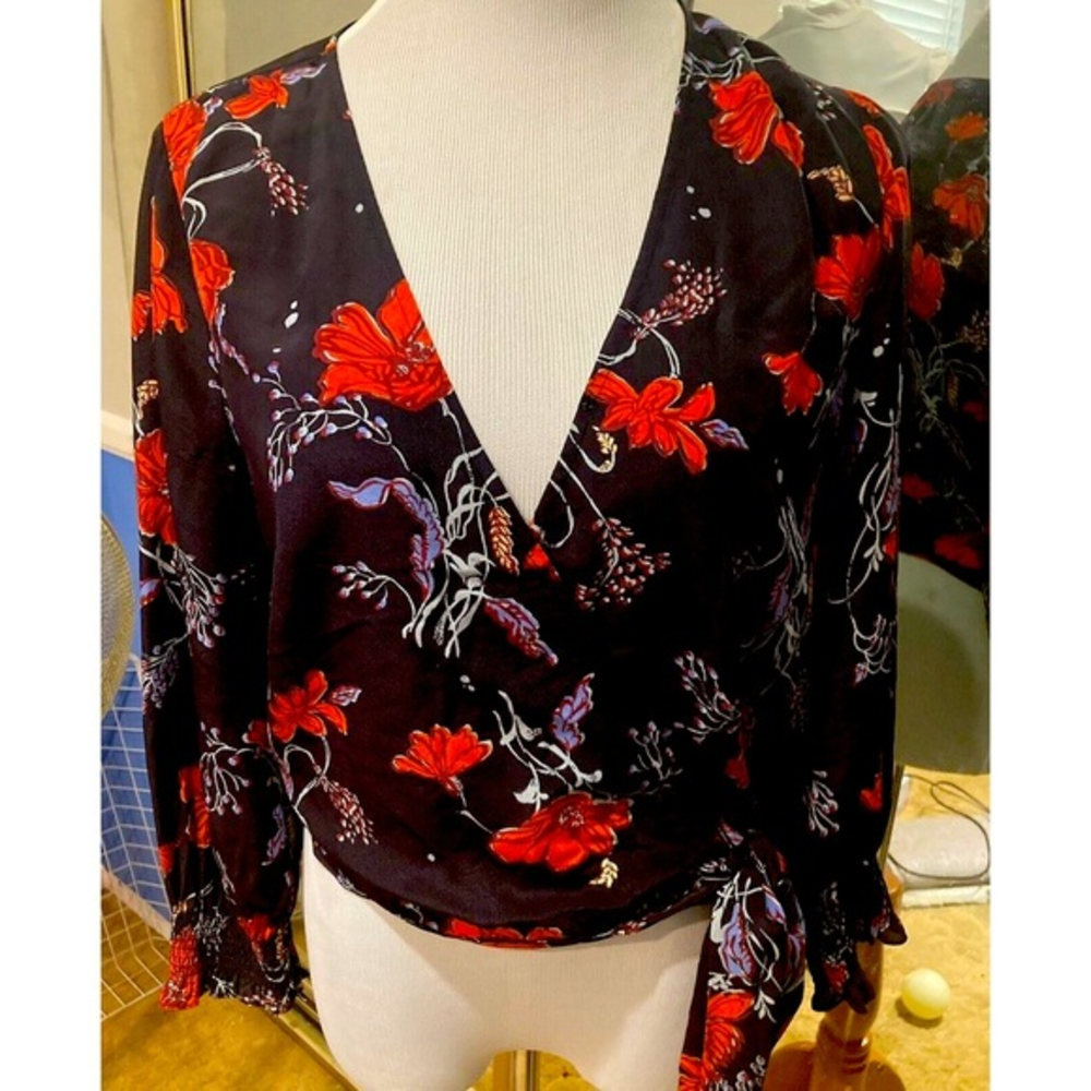Madewell Silk Floral ~Smocked Sleeve Wrap Blouse~Size Small‎